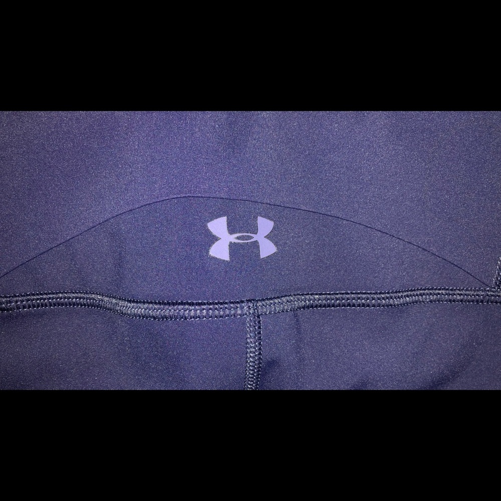 UnderArmour navy leggings w/pocket